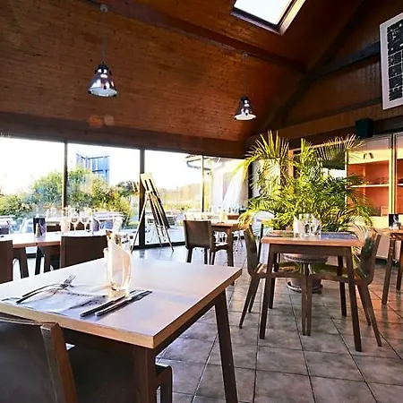 Kyriad Geneve St-genis-pouilly Hotel